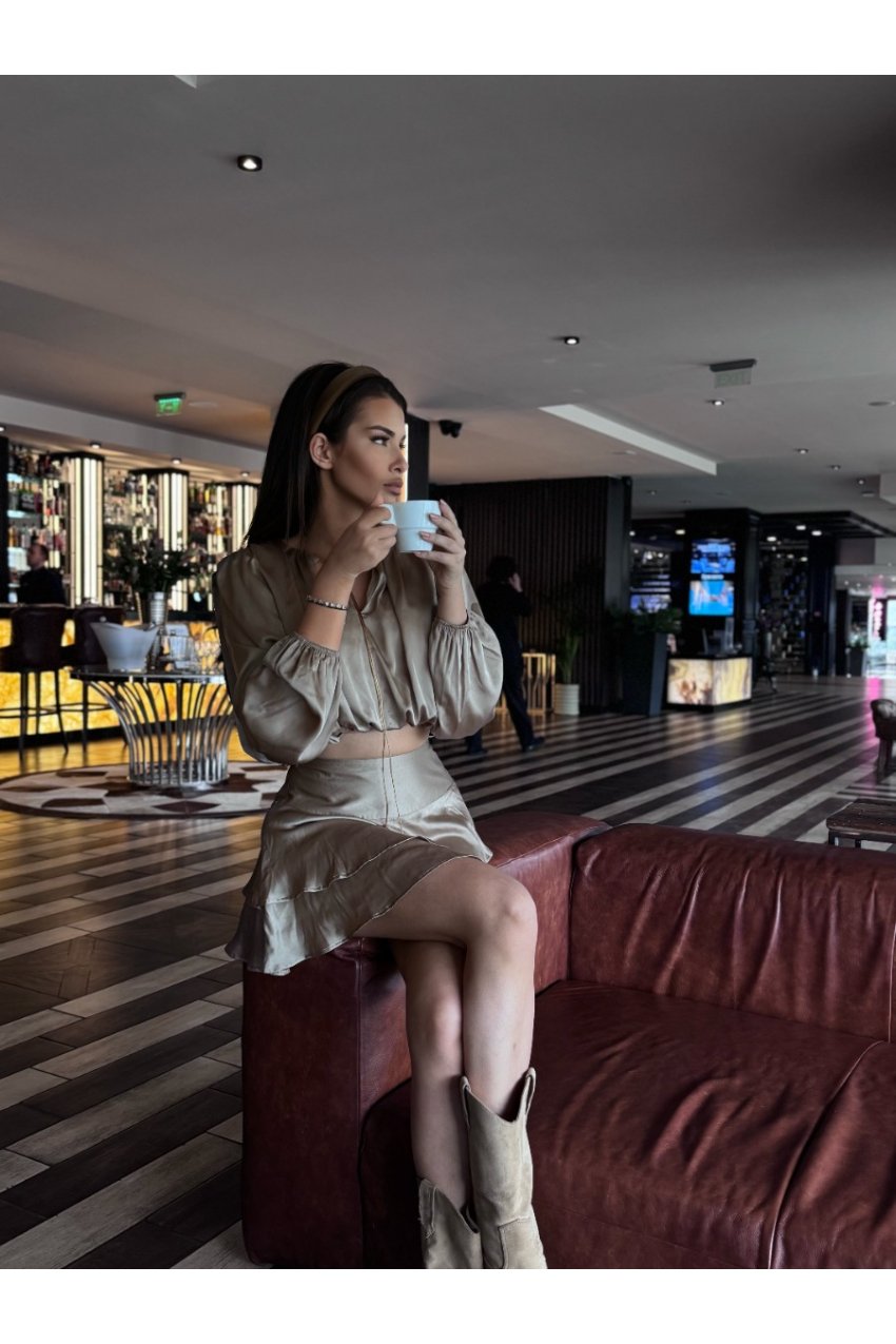 Ефирен сатенен сет