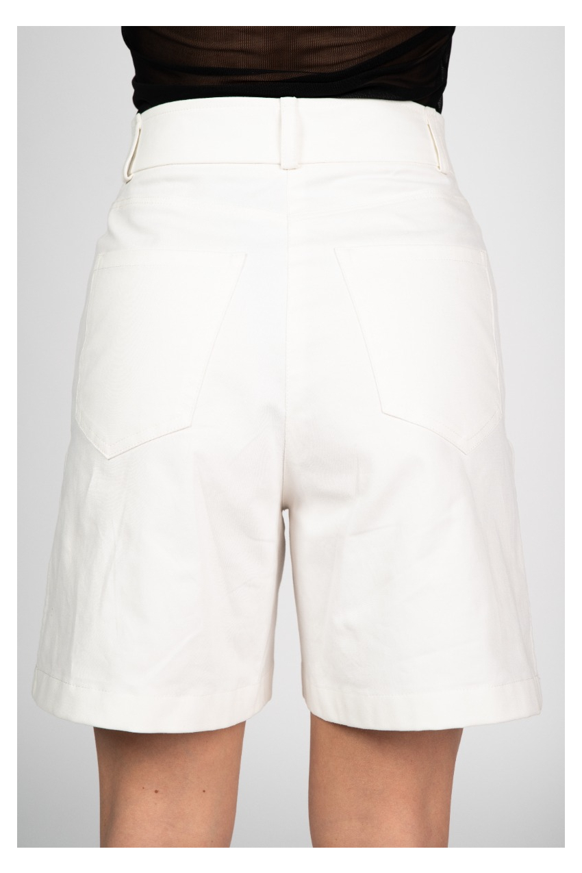 Къси панталонки Бела