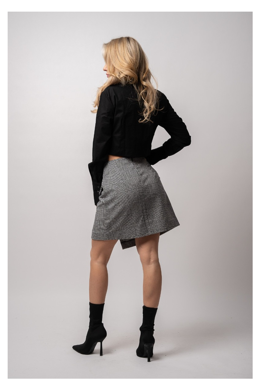 Къса пола вълна