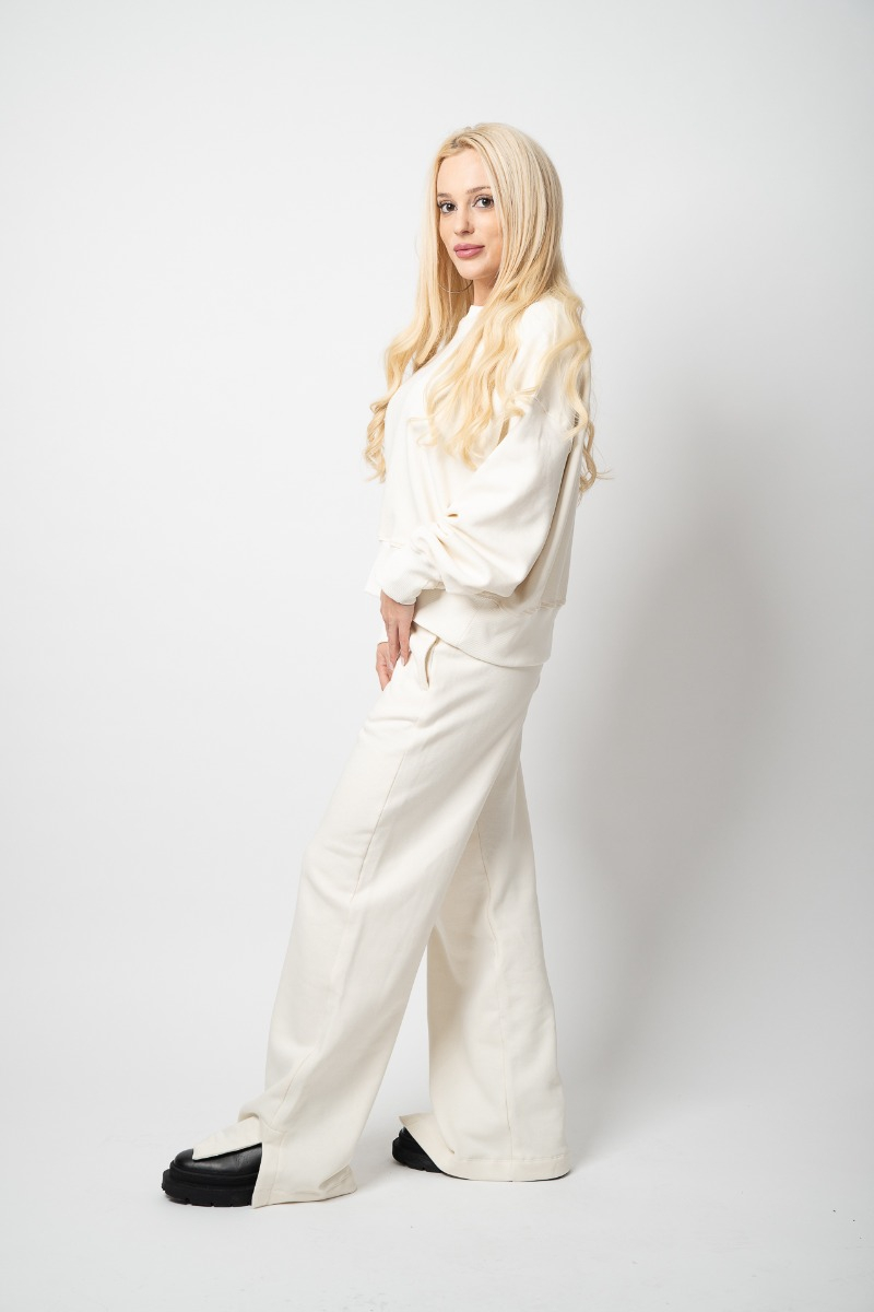 Спортен комплект Бела