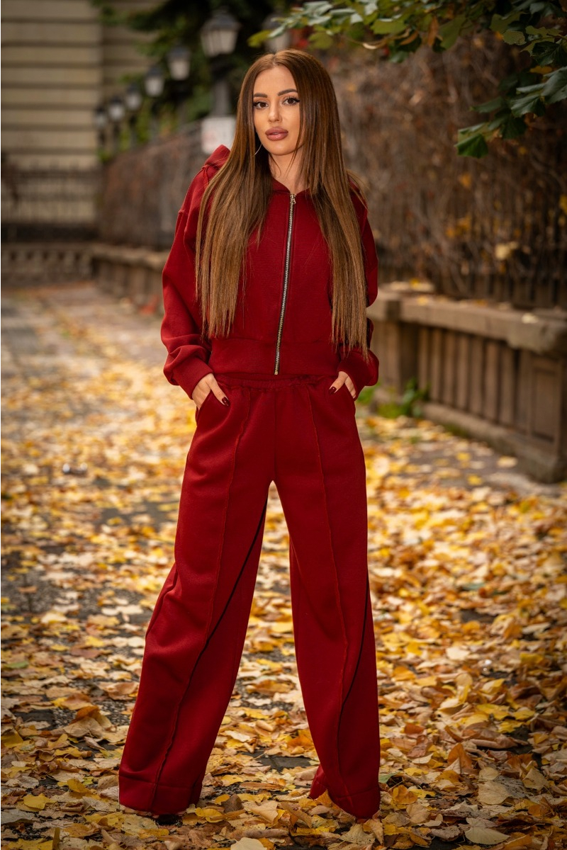 Спортен комплект Burgundy Muse