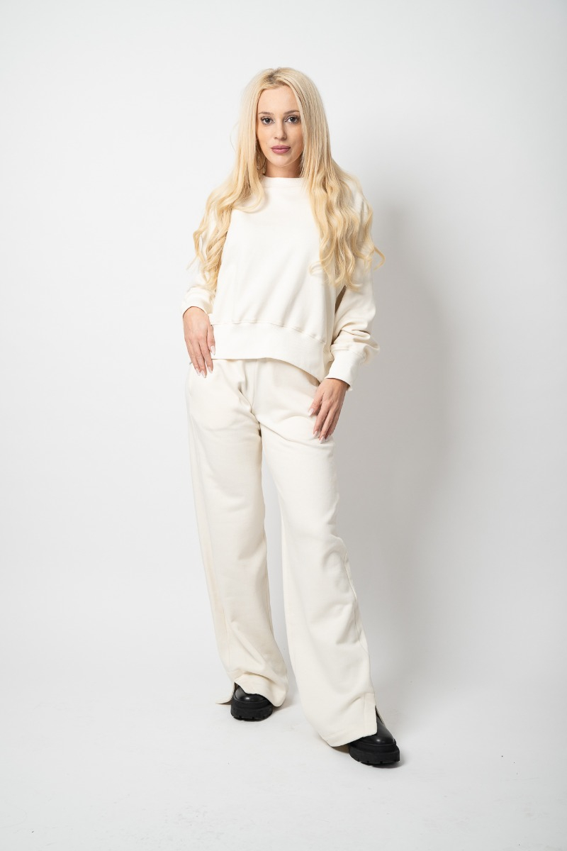 Спортен комплект Бела